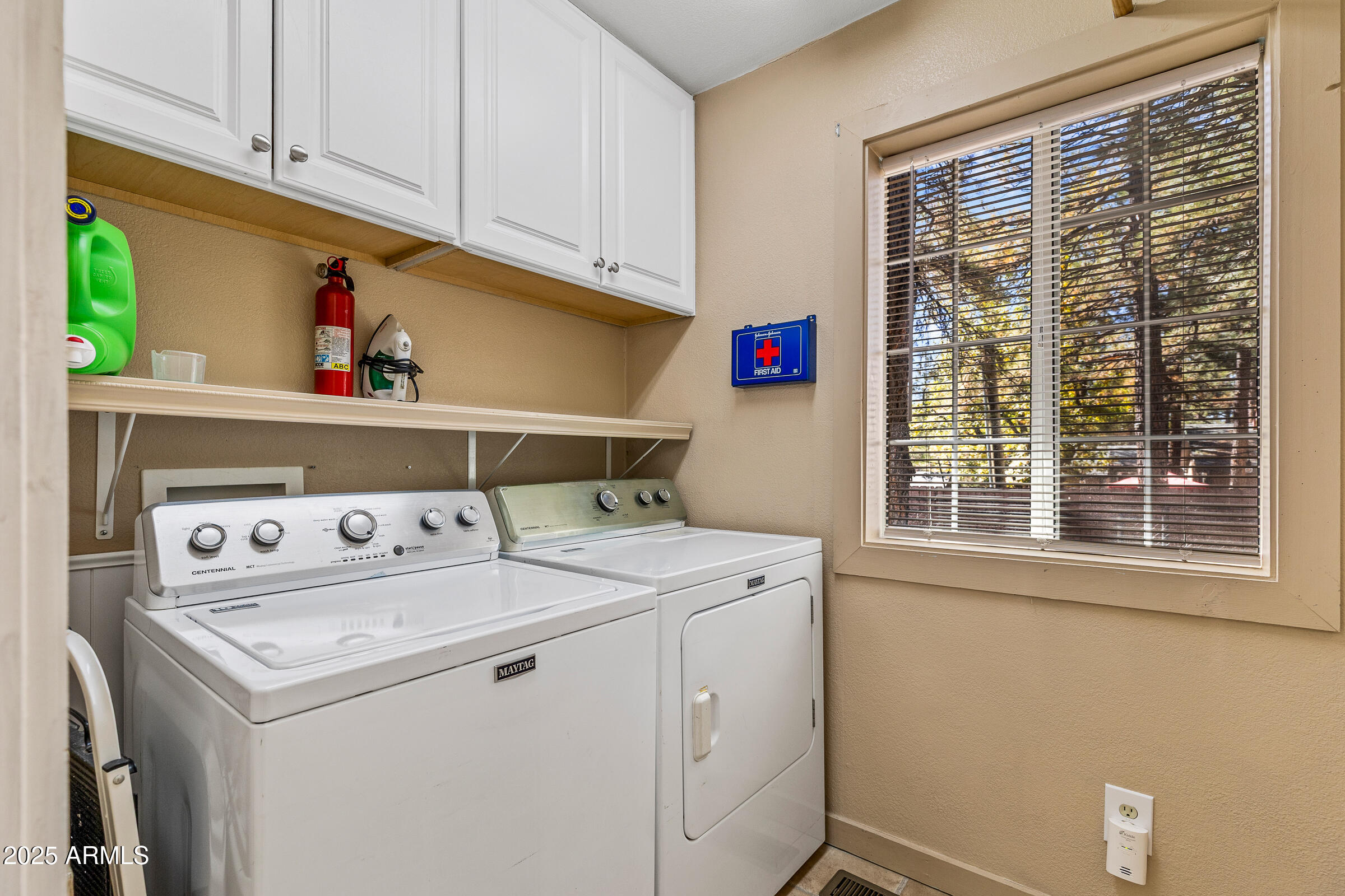 1159 Coyote Road Munds Park, AZ 86017 - Photo 20 of 22 a utility room with dryer and washer