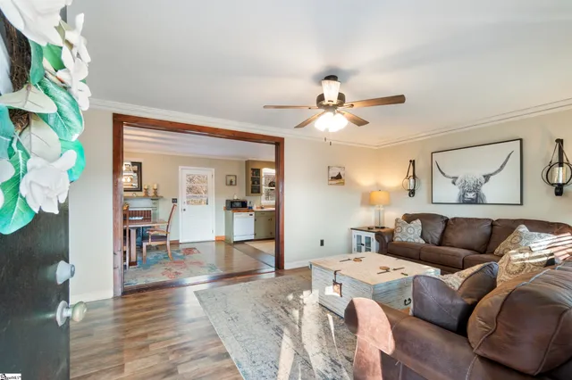 $385,000 | 214 Lakeview Terrace, Simpsonville, SC 29681