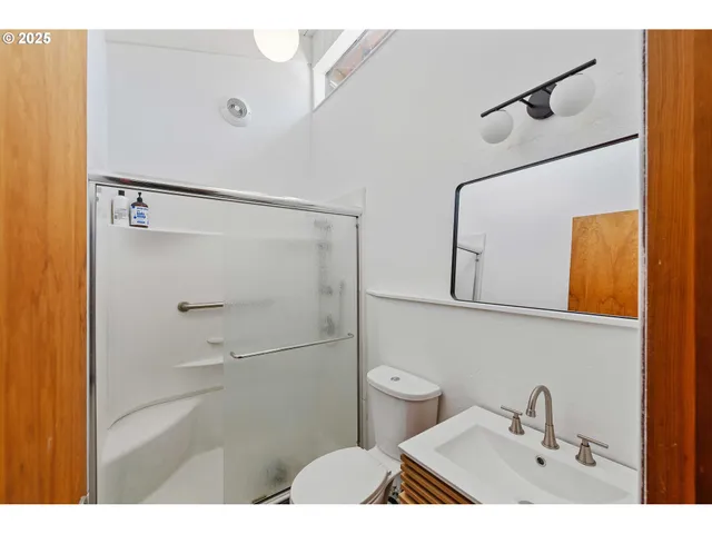 $750,000 | 705 Ohio Avenue Northeast, Bandon, OR 97411