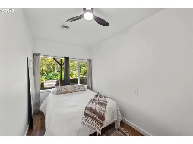 $750,000 | 705 Ohio Avenue Northeast, Bandon, OR 97411