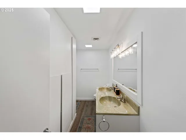 $750,000 | 705 Ohio Avenue Northeast, Bandon, OR 97411