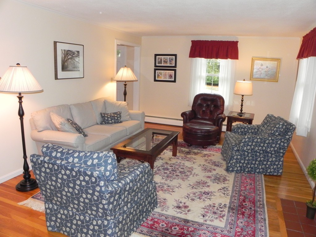8 Rockland Road Danvers, MA 01923 - Photo 13 of 30 Gallery Image 13
