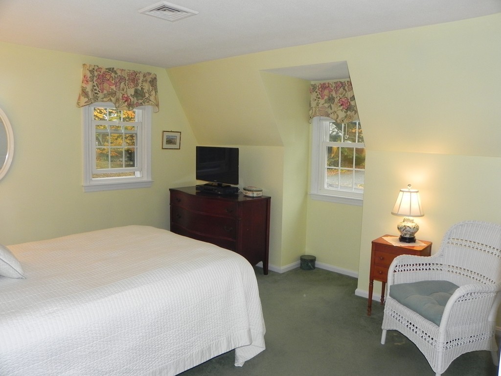 8 Rockland Road Danvers, MA 01923 - Photo 17 of 30 Gallery Image 17