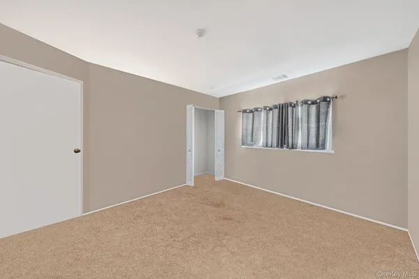 $229,000 | 222 Pointe Circle North, Unit 2, Coram, NY 11727