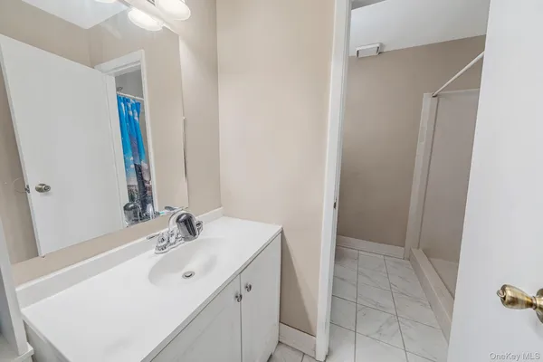 $229,000 | 222 Pointe Circle North, Unit 2, Coram, NY 11727