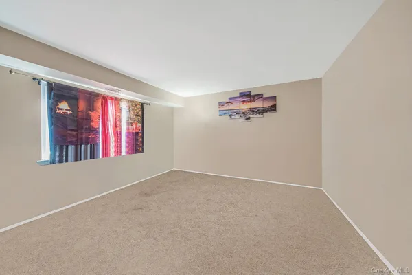$229,000 | 222 Pointe Circle North, Unit 2, Coram, NY 11727