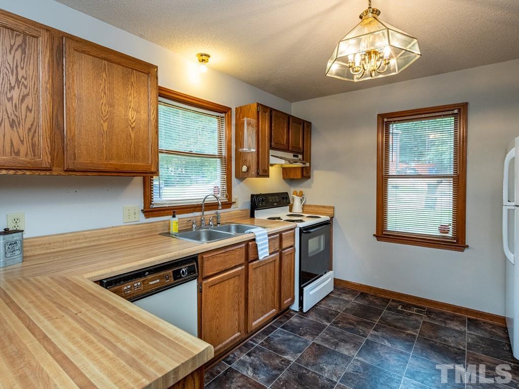 4602 Nesbit Court Raleigh, NC 27616 - Photo 3 of 30 Gallery Image 3