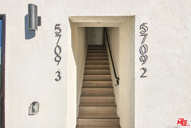 a view of a entryway of the house