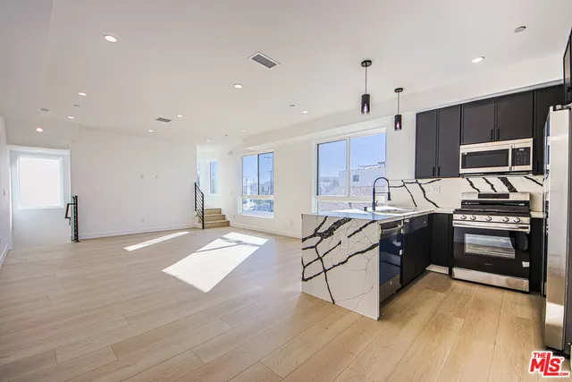 $3,295,000 | 5707 Auckland Avenue, North Hollywood, CA 91601