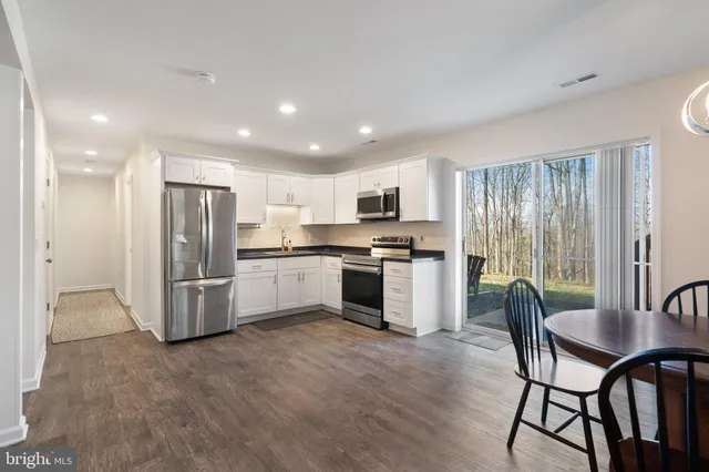 $2,650 | 7258 Baldwin Ridge Road, Unit B, Warrenton, VA 20187