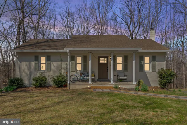 $2,650 | 7258 Baldwin Ridge Road, Unit B, Warrenton, VA 20187