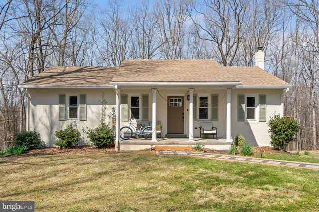 $2,650 | 7258 Baldwin Ridge Road, Unit B, Warrenton, VA 20187