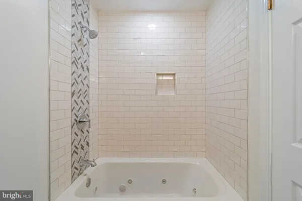 $2,350 | 7258 Baldwin Ridge Road, Unit B, Warrenton, VA 20187