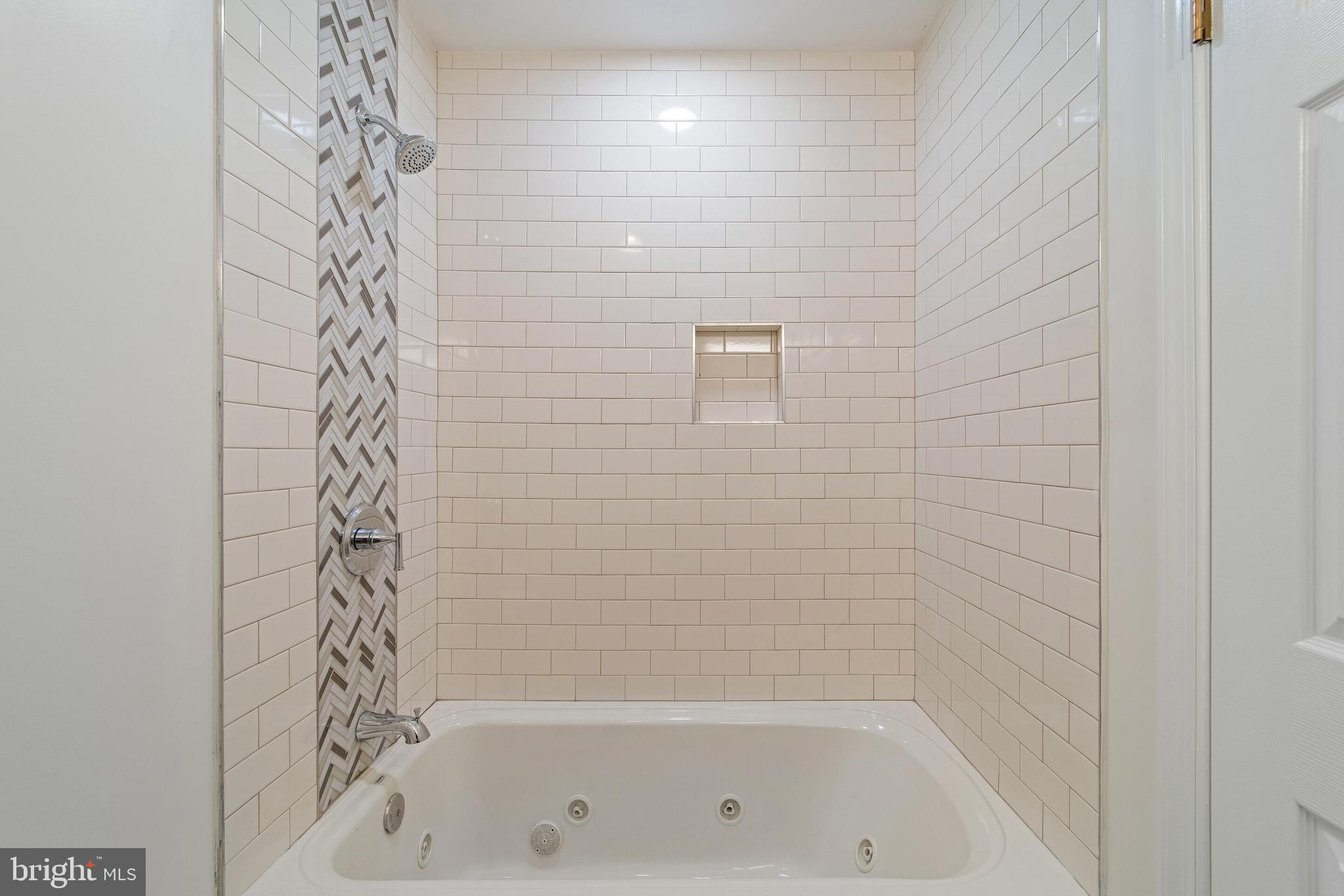 7258 Baldwin Ridge Road, Unit B Warrenton, VA 20187 - Photo 25 of 36