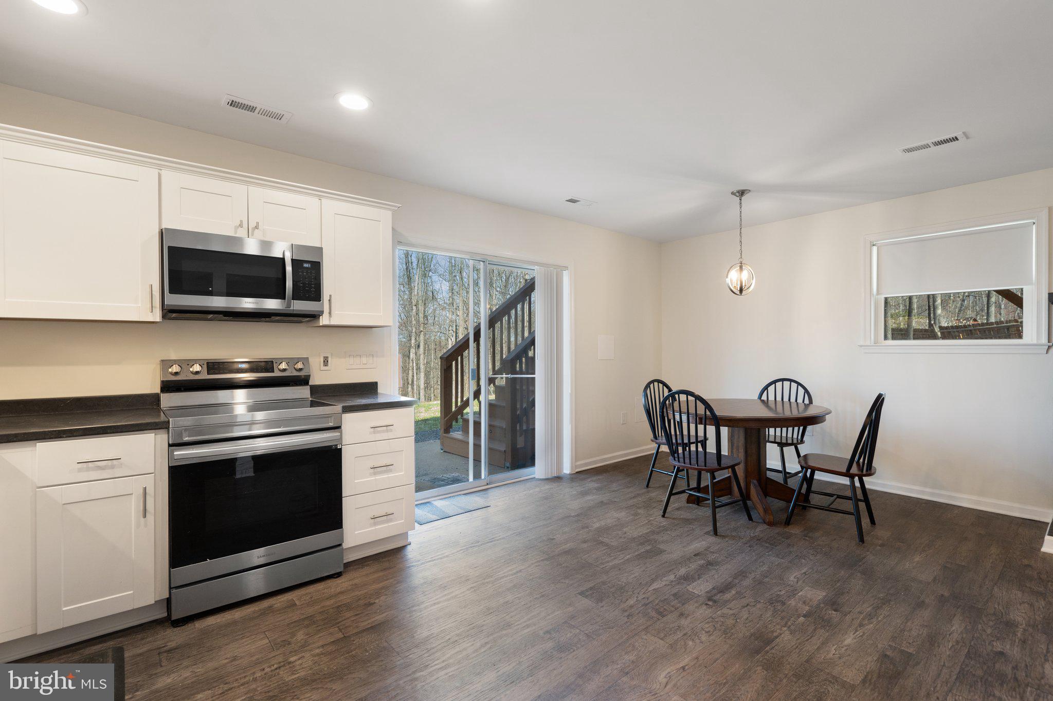 7258 Baldwin Ridge Road, Unit B Warrenton, VA 20187 - Photo 3 of 36 Open concept