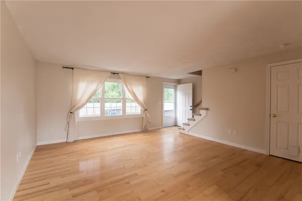 $2,400 | 5804 Post Road, Unit 8, Warwick, RI 02818