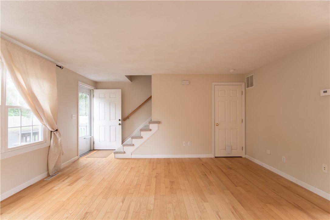 5804 Post Road, Unit 8 Warwick, RI 02818 - Photo 6 of 17