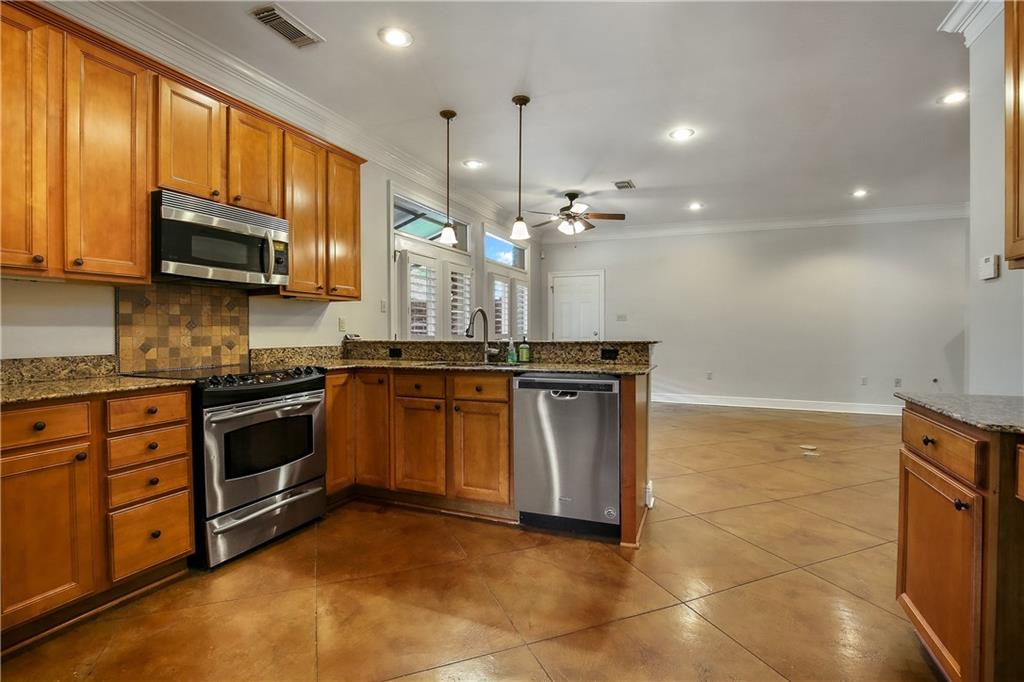 1210 Rue Degas Mandeville, LA 70471 - Photo 9 of 24 Gallery Image 9