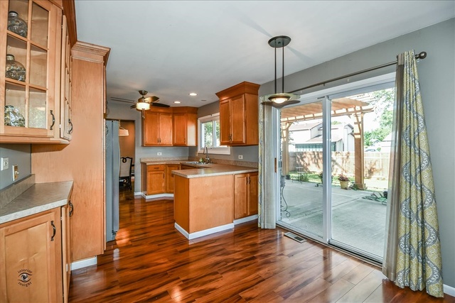 148 Timberlane Road Matteson, IL 60443 - Photo 10 of 23 a view of a kitchen from the hallway