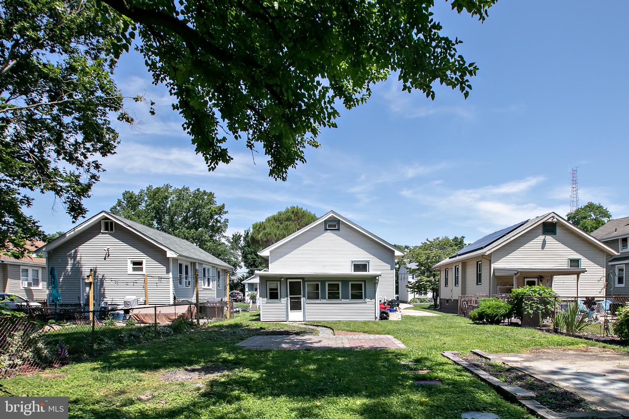 34 Valley Road Mount Ephraim, NJ 08059 - Photo 36 of 39 a front view of a house with garden