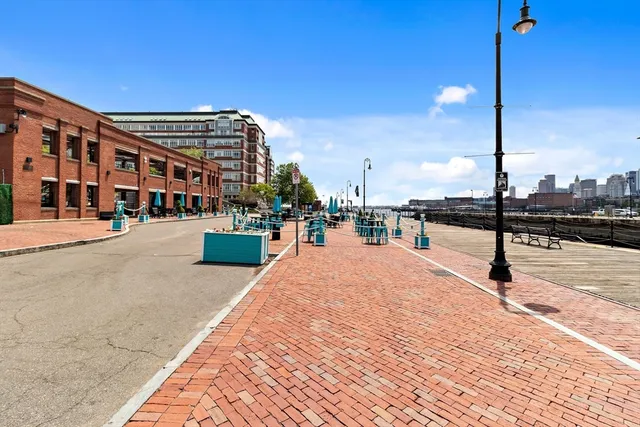 $3,000 | 33 3rd Avenue, Unit U214, Boston, MA 02129