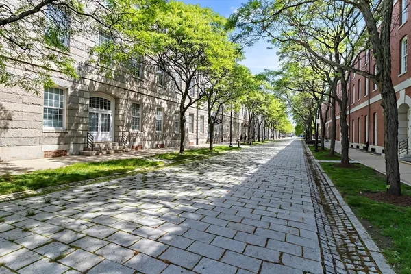 $2,975 | 33 3rd Avenue, Unit U214, Boston, MA 02129