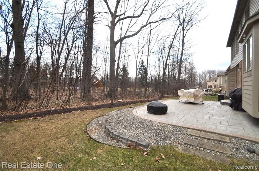 427 Mystic Valley Rochester Hills, MI 48307 - Photo 40 of 40