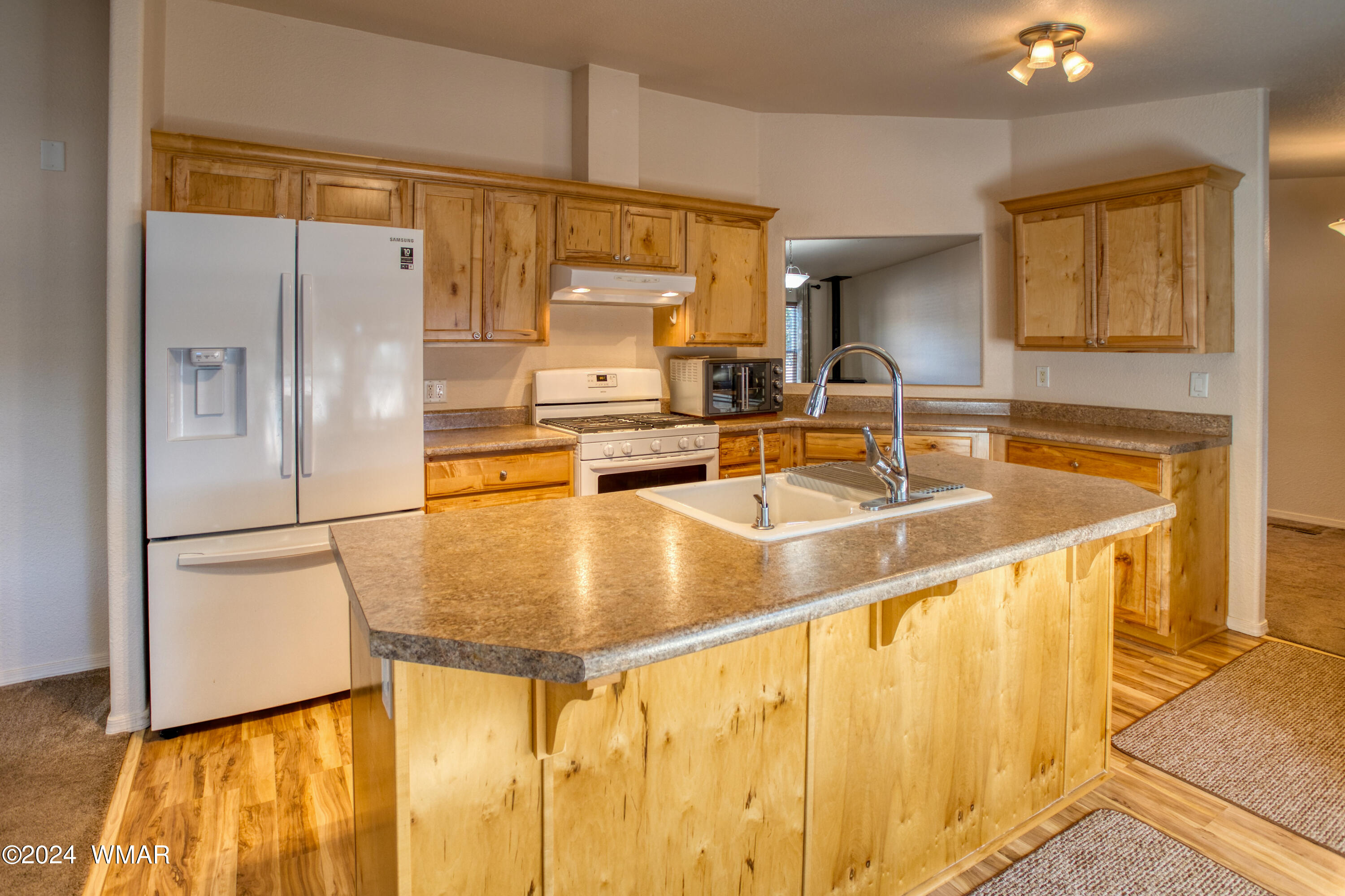 6967 Thomas Ranch Road Show Low, AZ 85901 - Photo 3 of 17 Gallery Image 3