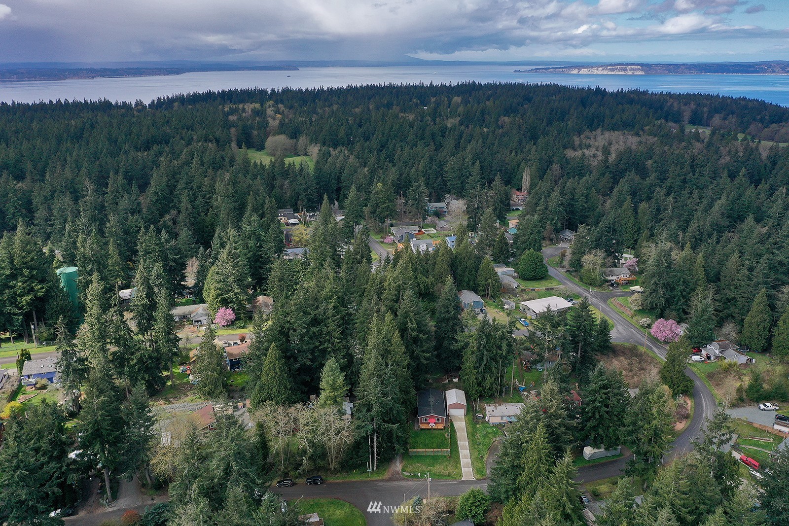 7882 Decatur Avenue Clinton, WA 98236 - Photo 28 of 37 Gallery Image 28
