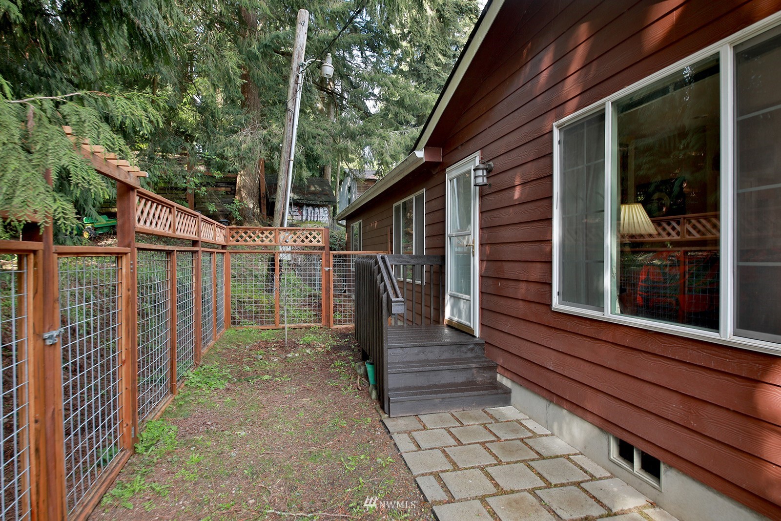 7882 Decatur Avenue Clinton, WA 98236 - Photo 8 of 37 Gallery Image 8