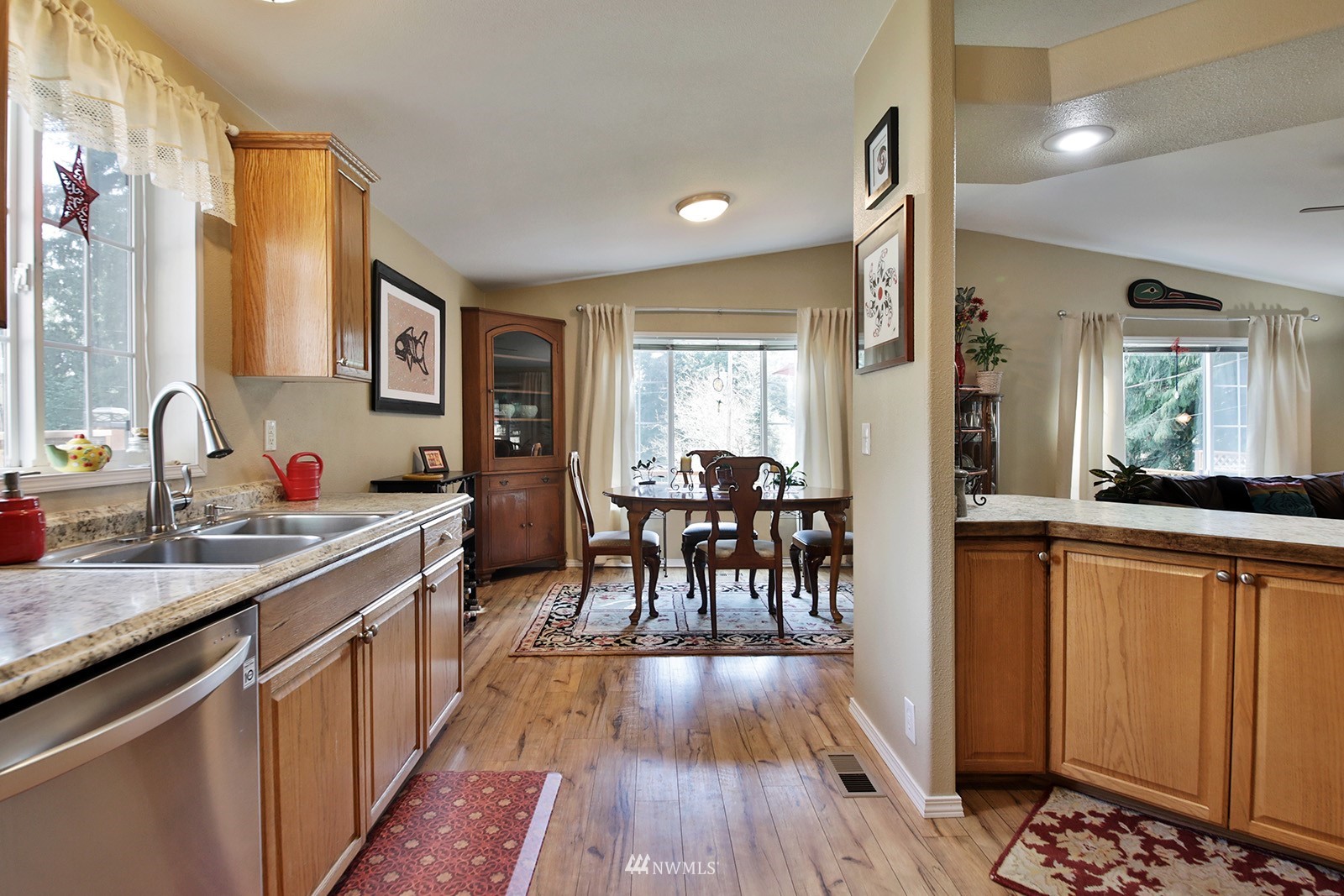 7882 Decatur Avenue Clinton, WA 98236 - Photo 10 of 37 Gallery Image 10