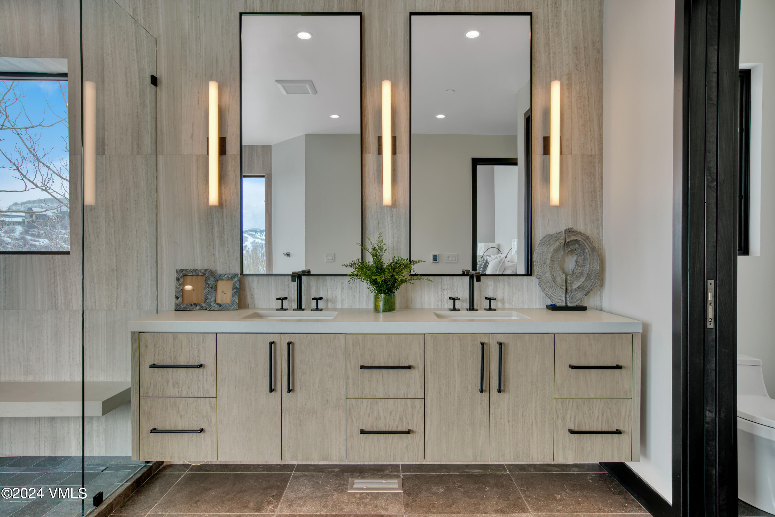 643 Chiming Bells Avon, CO 81620 - Photo 24 of 39 643 Chiming Bells winter primary bath va