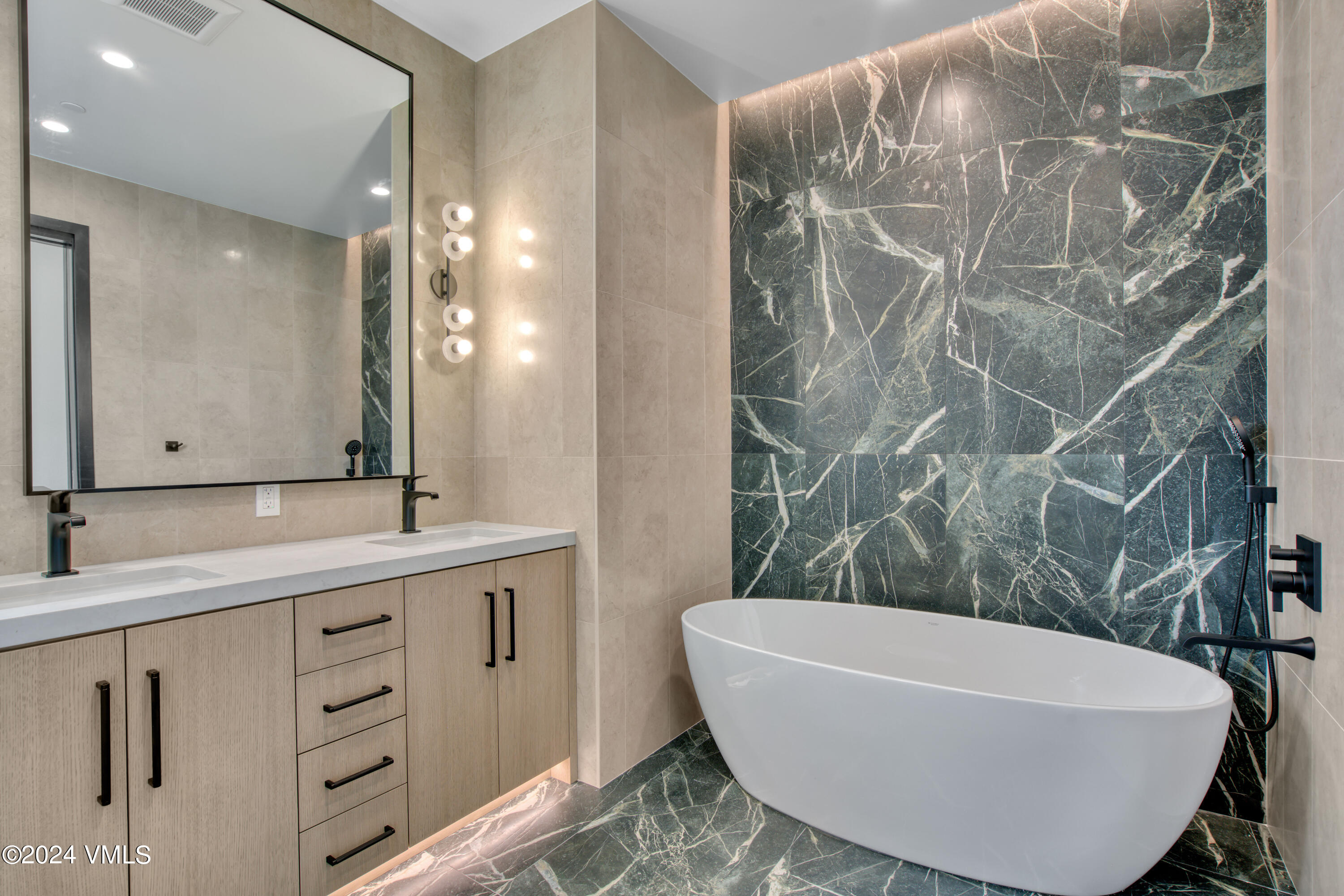 643 Chiming Bells Avon, CO 81620 - Photo 32 of 39 643 Chiming Bells junior primary bath