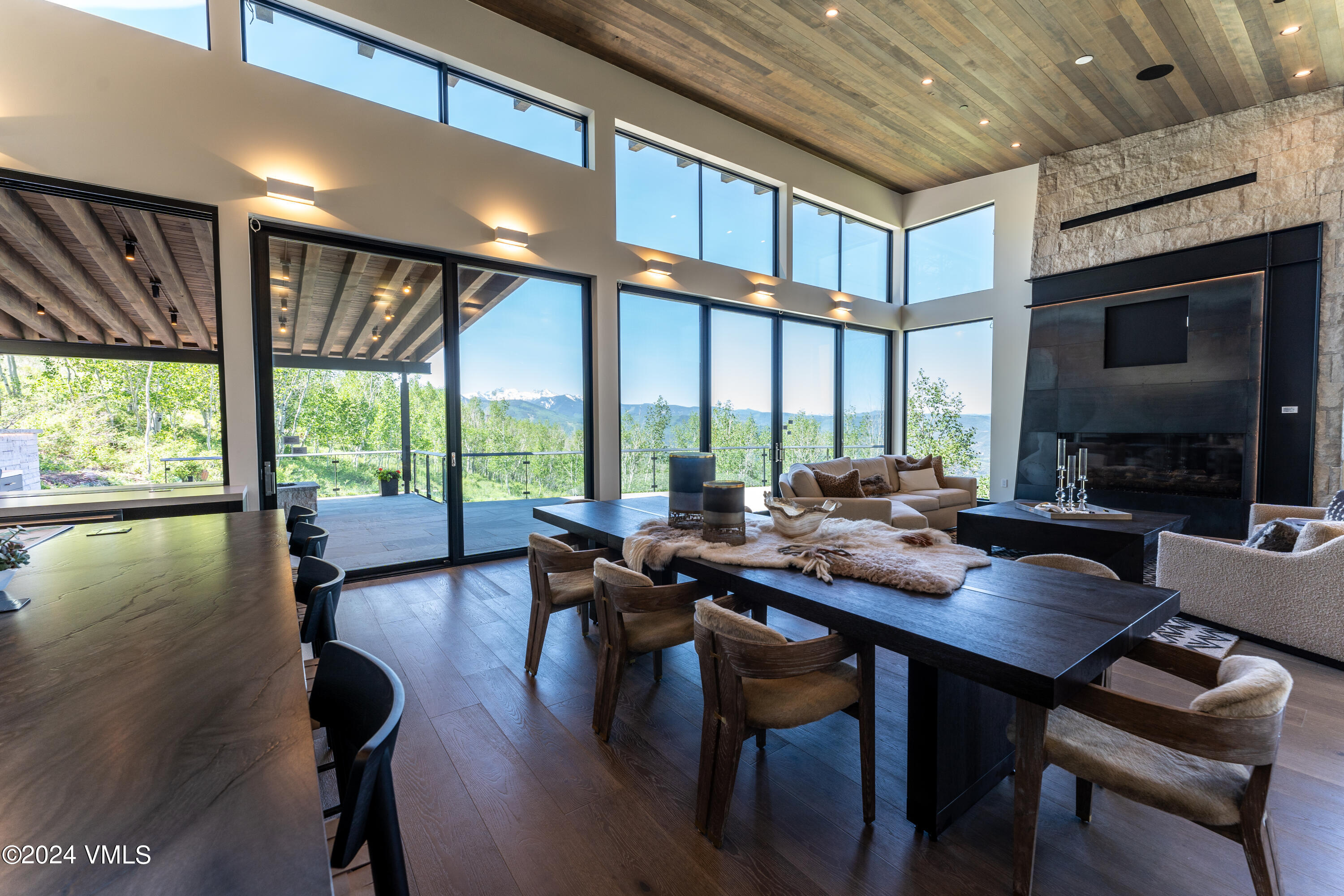 643 Chiming Bells Avon, CO 81620 - Photo 10 of 39 643 Chiming Bells summer kitch:din:liv