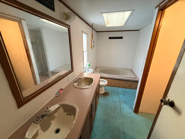 $69,000 | 9 McCusker Place, Claremont, NH 03743