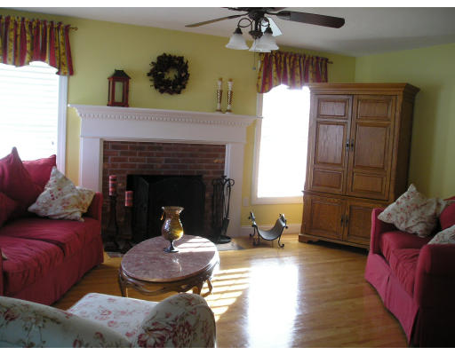 3 Amber Road Westminster, MA 01473 - Photo 3 of 24 Gallery Image 3