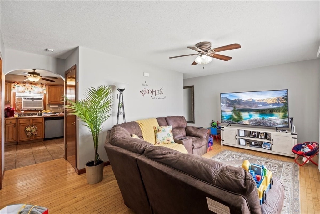 10-12 Beach Street Fall River, MA 02721 - Photo 11 of 42 Gallery Image 11
