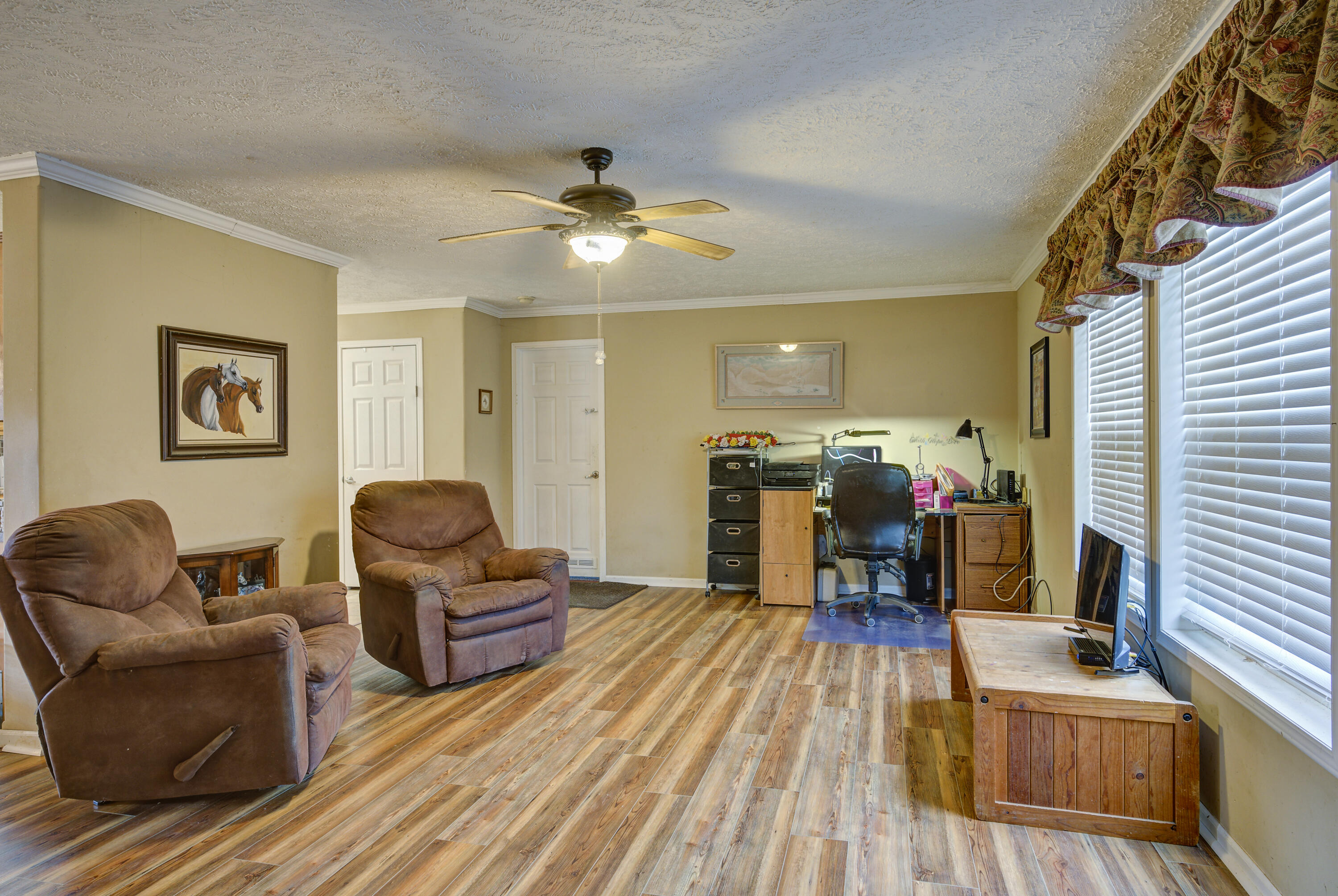 139 Cable Road Jonesborough, TN 37659 - Photo 12 of 47 Cable-Interior-3