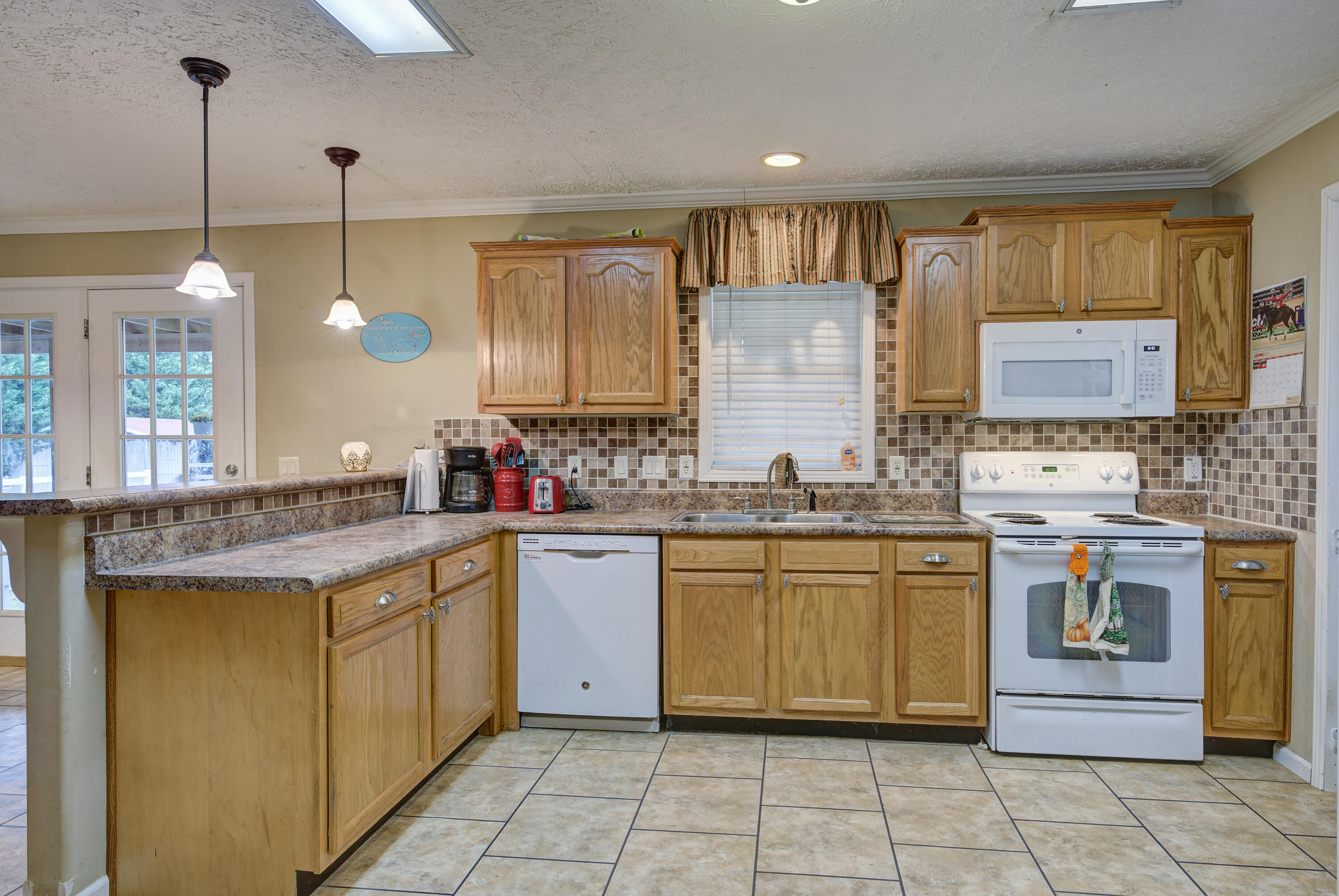 139 Cable Road Jonesborough, TN 37659 - Photo 7 of 47 Cable-Interior-5