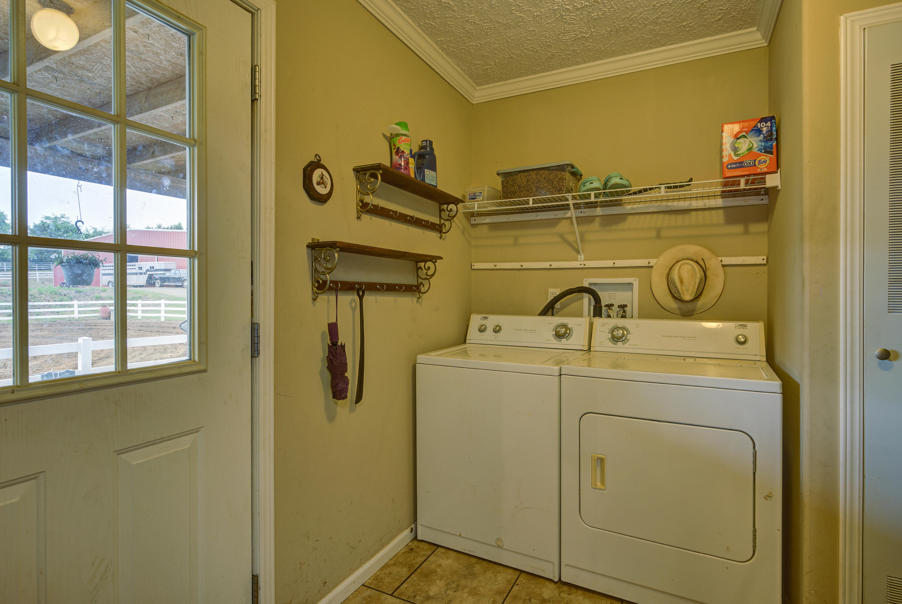 139 Cable Road Jonesborough, TN 37659 - Photo 9 of 47 Cable-Interior-23