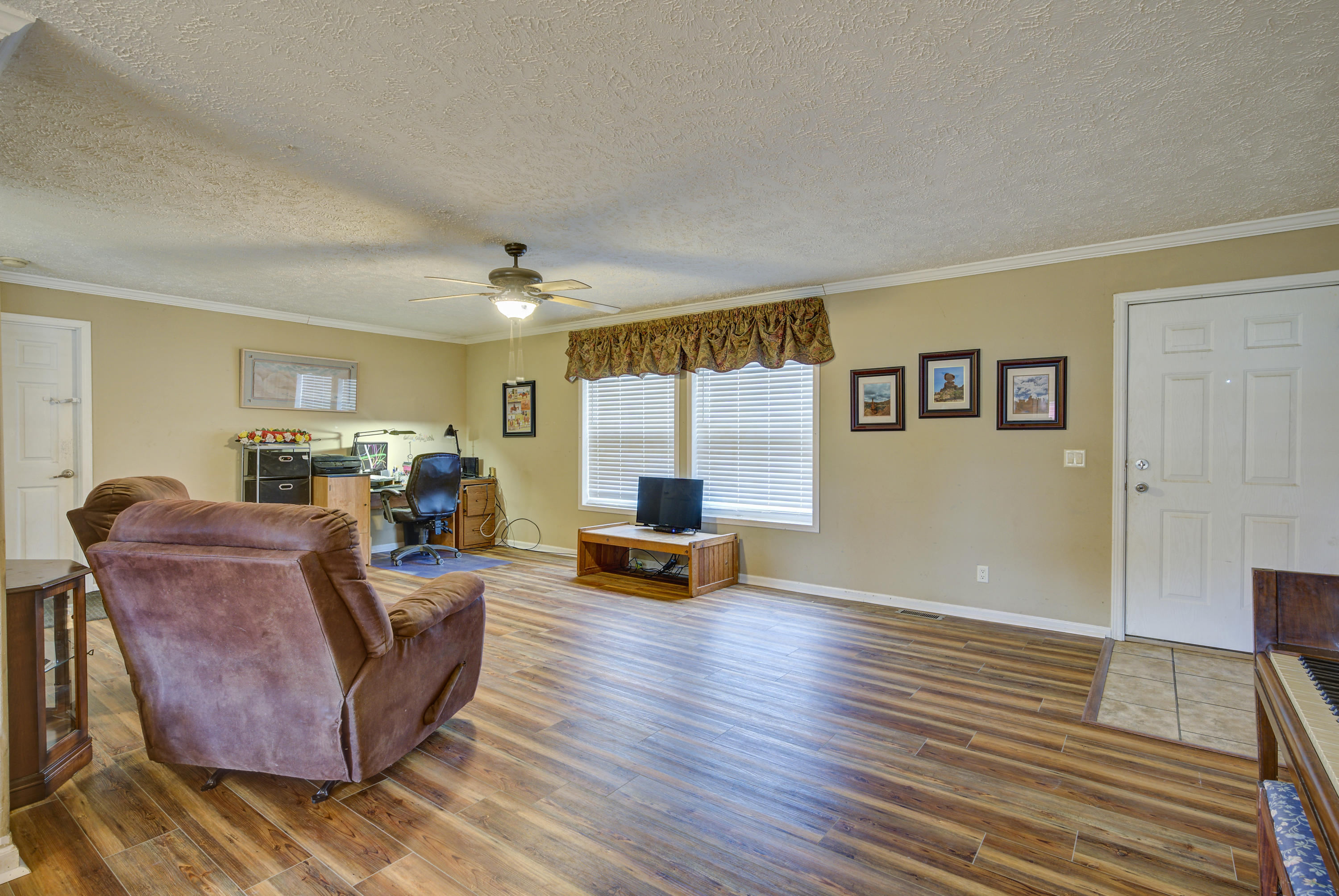 139 Cable Road Jonesborough, TN 37659 - Photo 10 of 47 Cable-Interior-1
