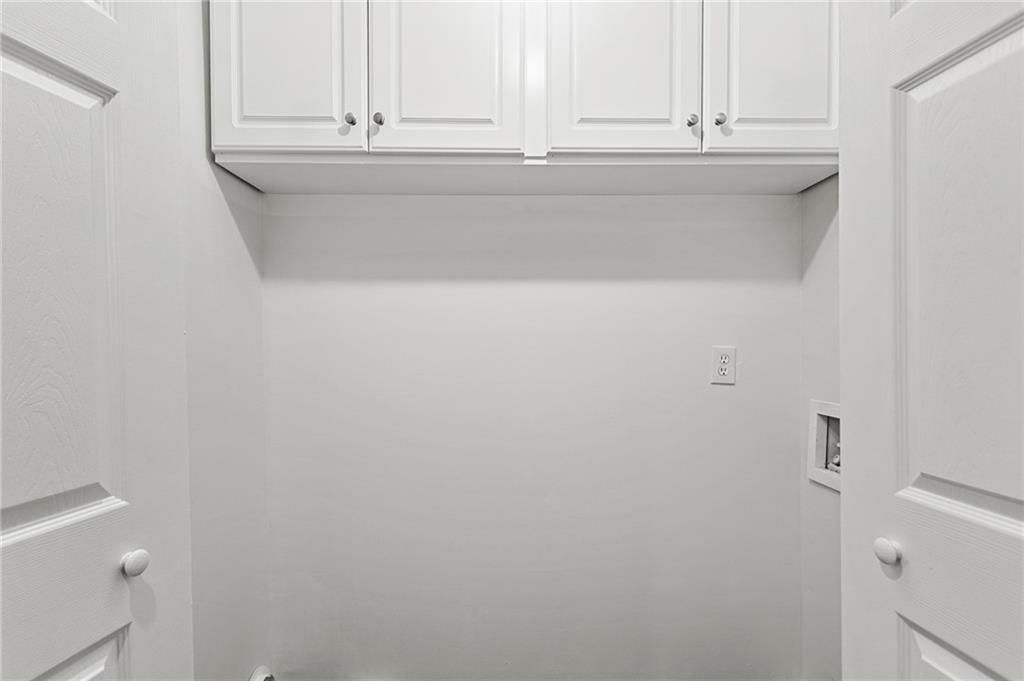 3655 Habersham Road Northeast, Unit B236 Atlanta, GA 30305 - Photo 10 of 18 Gallery Image 10