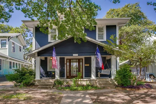 $899,000 | 219 North Willomet Avenue, Dallas, TX 75208
