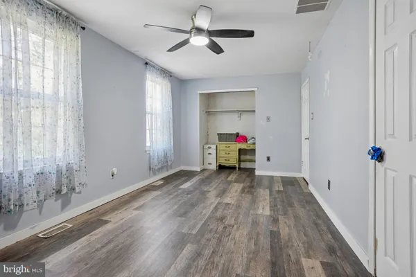 $240,000 | 7 Summit Court, Clementon, NJ 08021