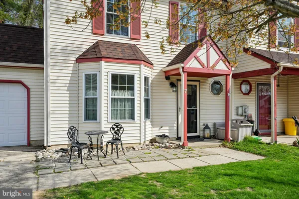 $240,000 | 7 Summit Court, Clementon, NJ 08021