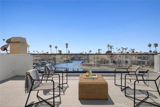 $9,495,000 | 20 Balboa Coves, Newport Beach, CA 92663