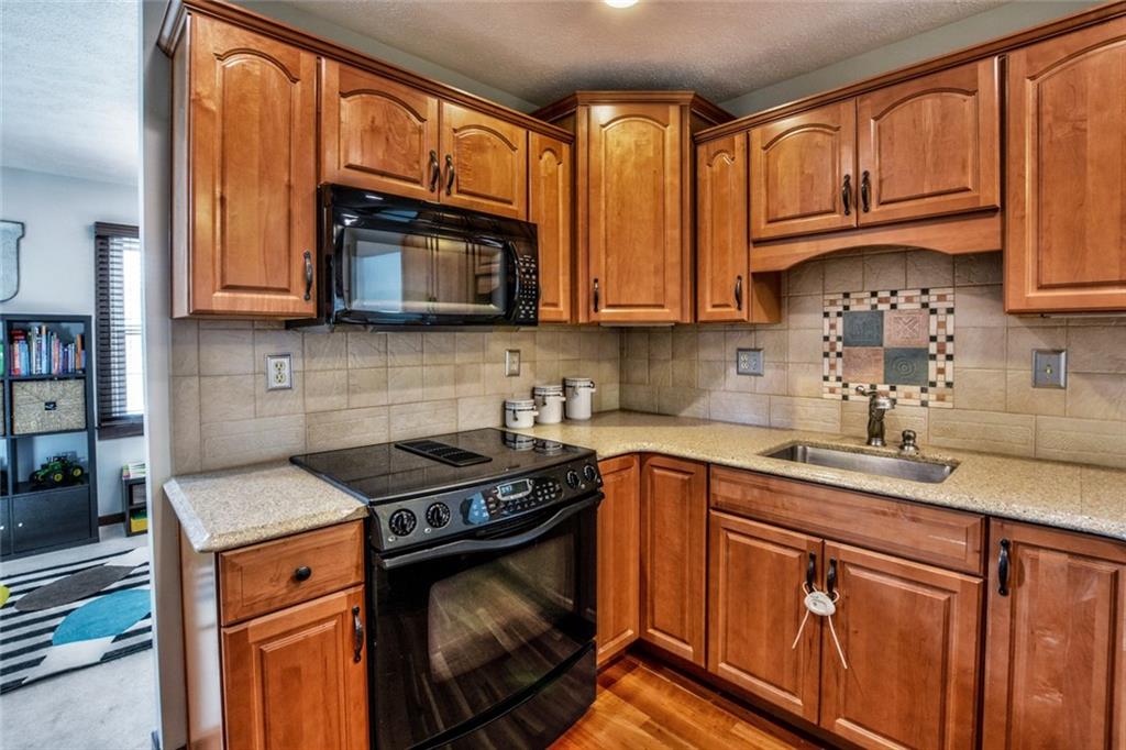 5099 West Harbison Road Pittsburgh, PA 15276 - Photo 7 of 20 Updated Kitchen