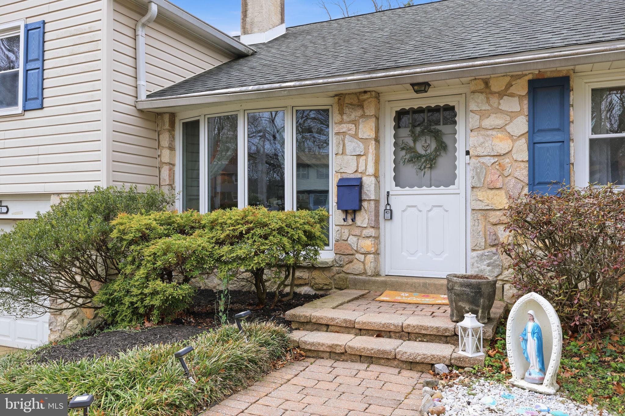 401 Red Barn Road Willow Grove, PA 19090 - Photo 3 of 38 Gallery Image 3