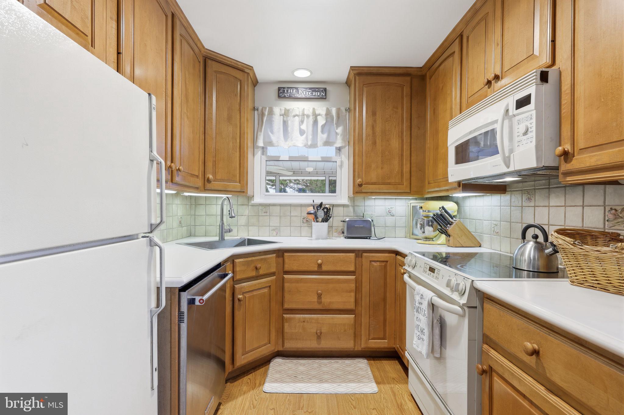 401 Red Barn Road Willow Grove, PA 19090 - Photo 9 of 38 Gallery Image 9