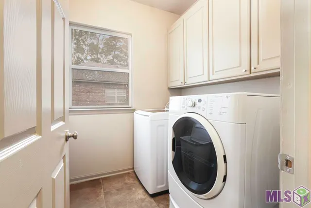 $599,000 | 5741 Lake Shadow Drive, Baton Rouge, LA 70817